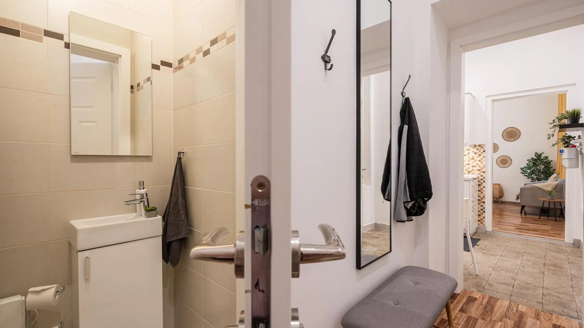 Evergreen Downtown Apartments Budapest 0*,  Hungary
