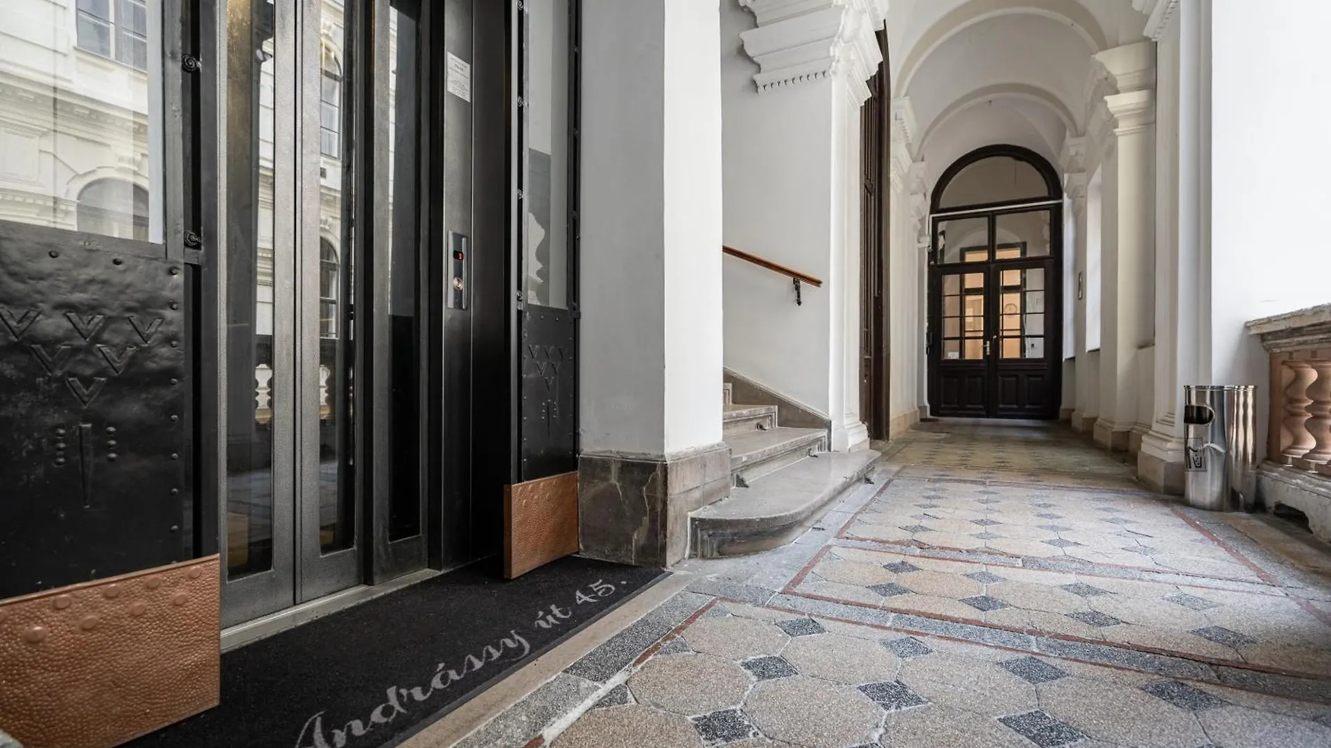 Evergreen Downtown Apartments Budapest 0*,  Hungary