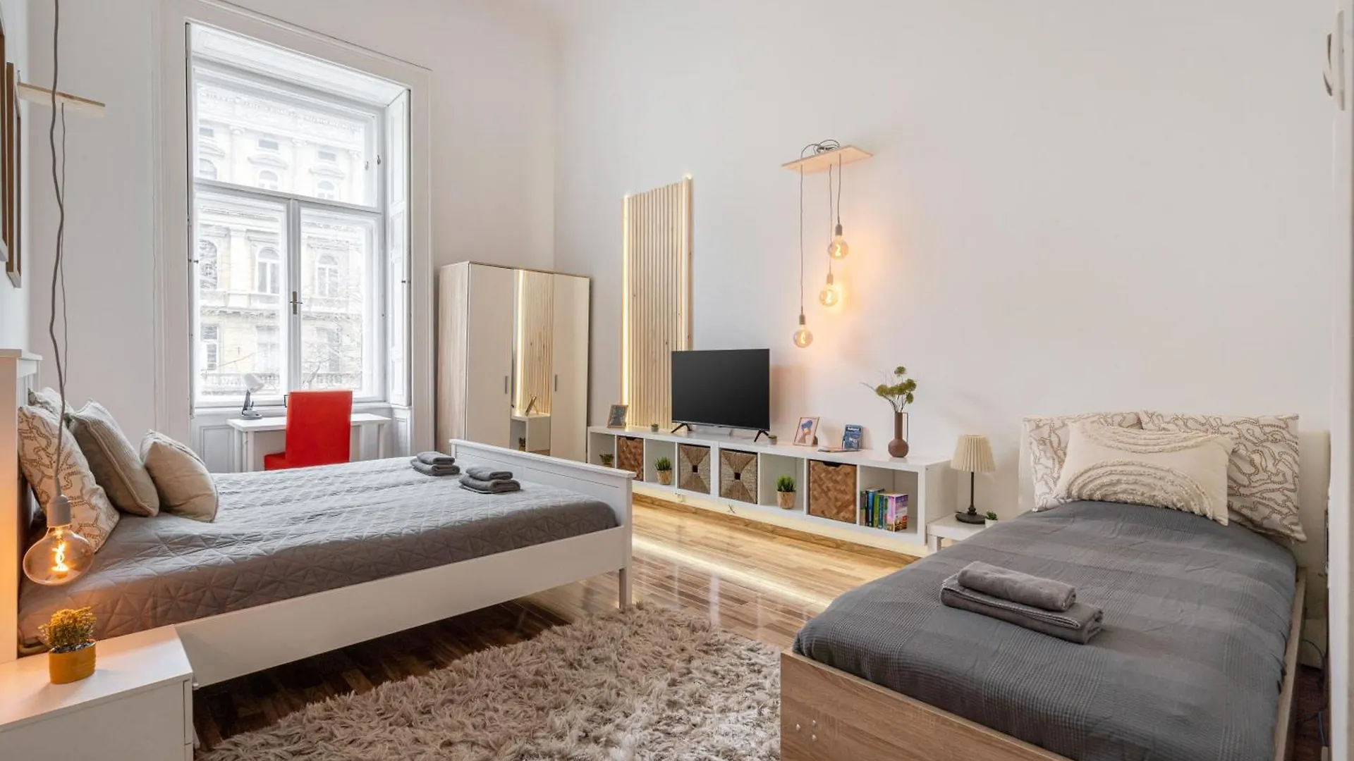 Evergreen Downtown Apartments Budapest Hungary